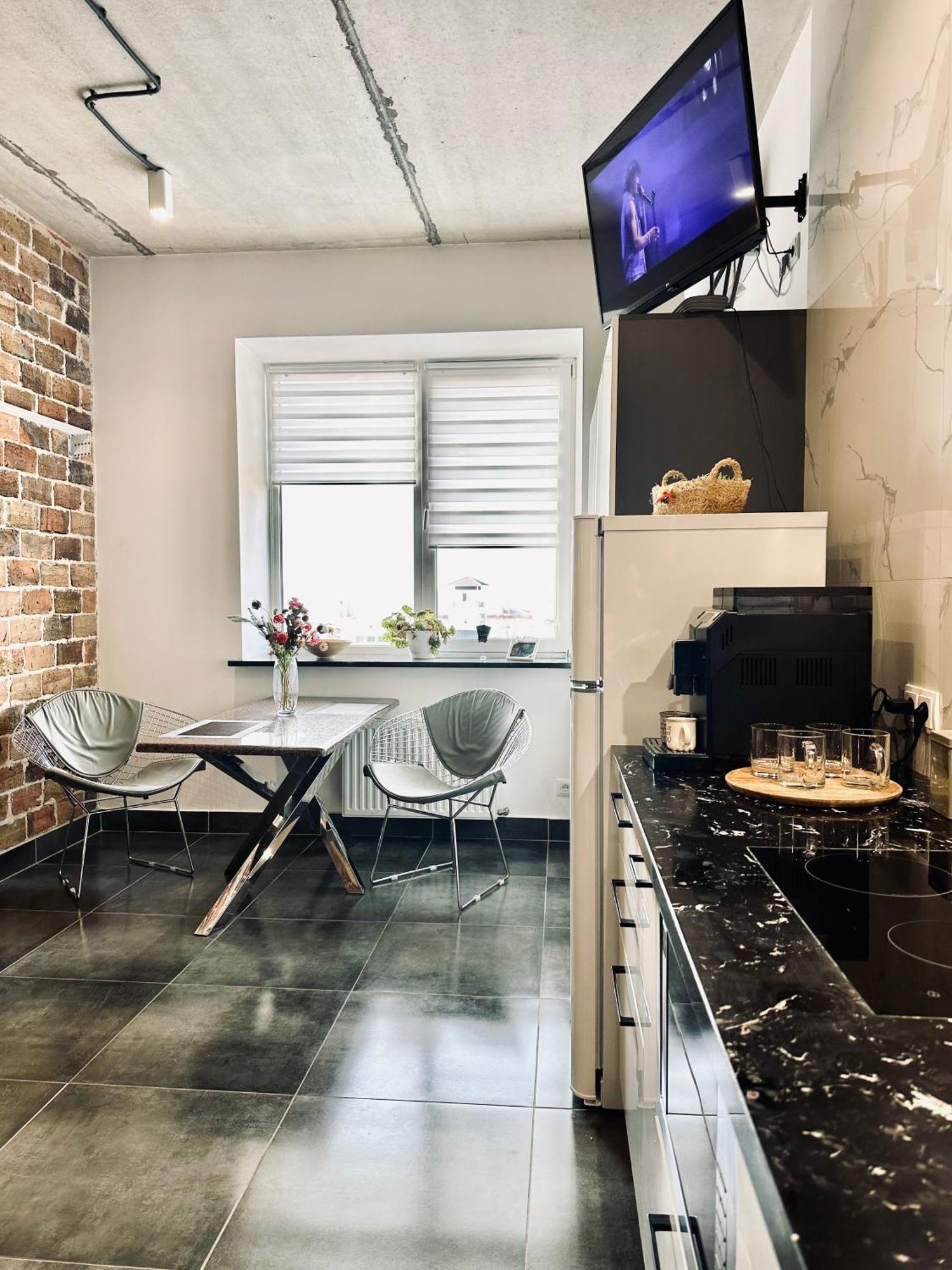 Modern Apartments With A Coffee Machine In The City Center, A View Of The City Рівне Екстер'єр фото